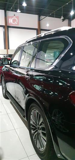 Infiniti QX80